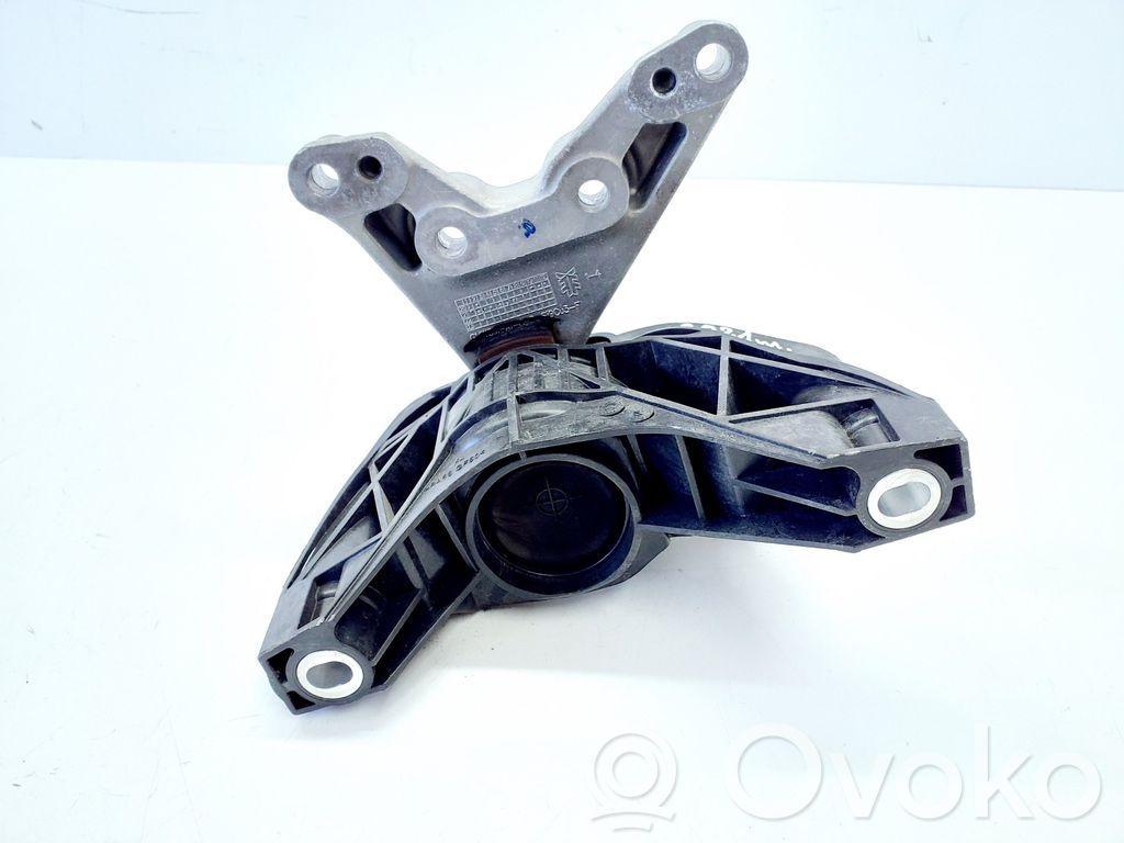 Opel Grandland X Engine mount bracket 
