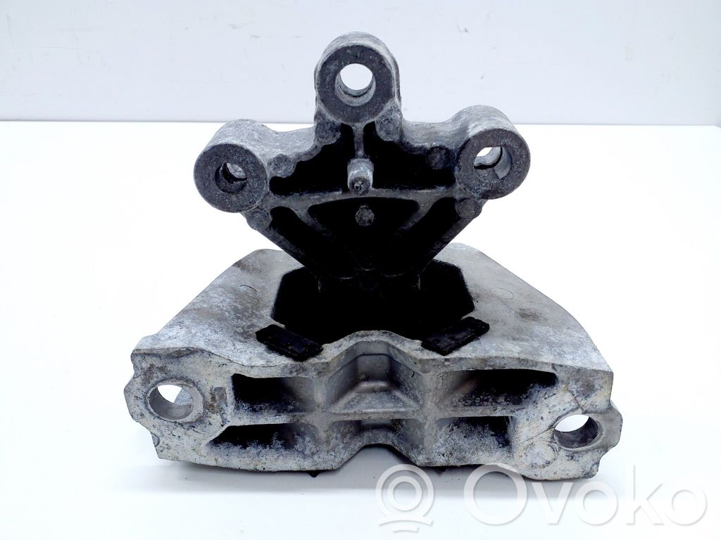 Renault Zoe Engine mount bracket 