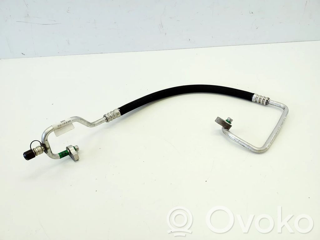 Ilmastointilaitteen putki (A/C)   97762G4650