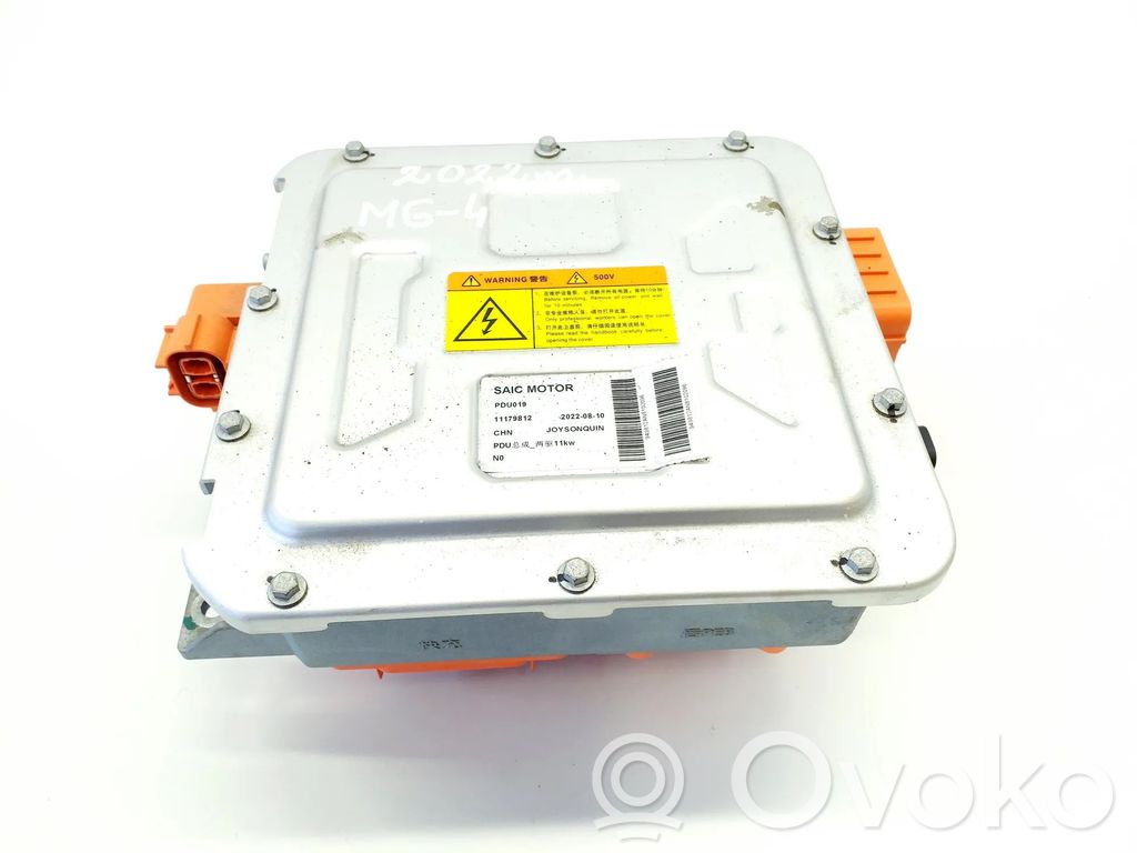 Inversor/convertidor de voltaje   11179812,PDU019