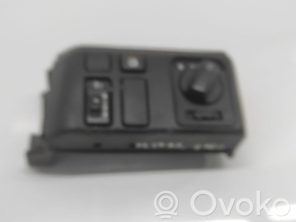 Light switch   90269734