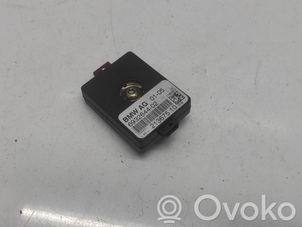 BMW 3 E90 E91 Antenos stiprintuvas 