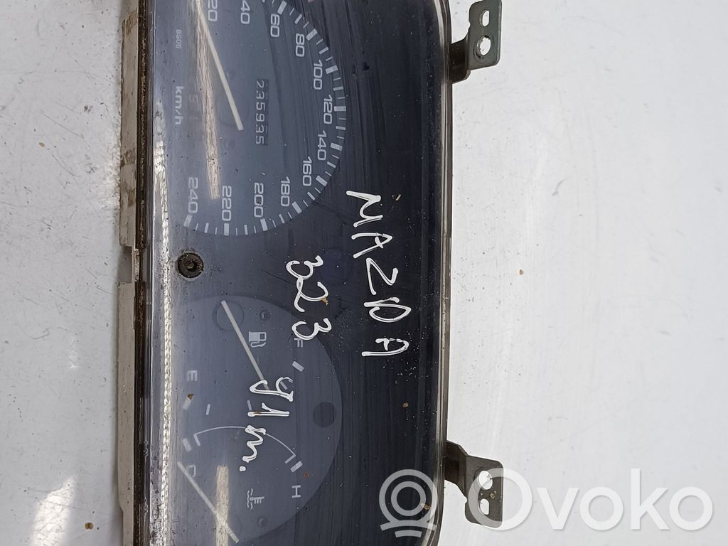 Mazda 323 Speedometer (instrument cluster) 