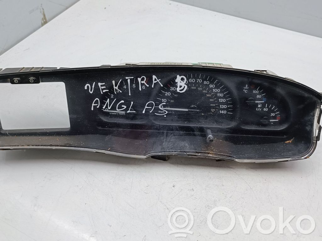 Opel Vectra A Geschwindigkeitsmesser Cockpit 