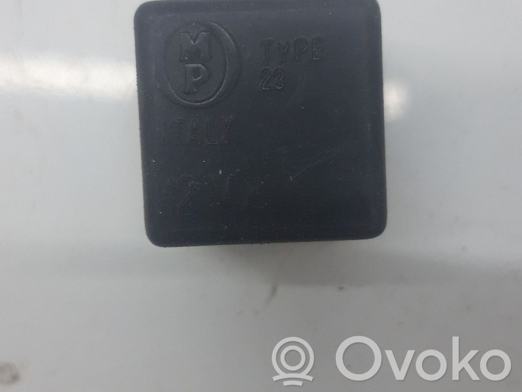 Audi 80 90 S2 B4 Other relay 