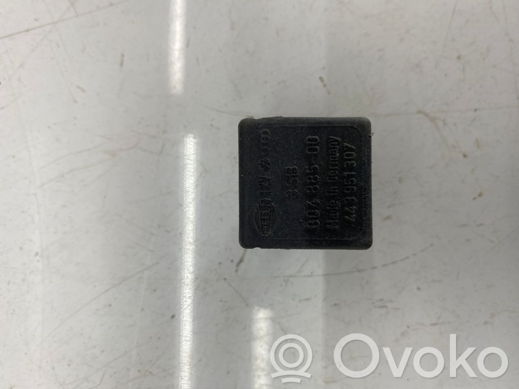 Audi 80 90 B3 Muu rele 