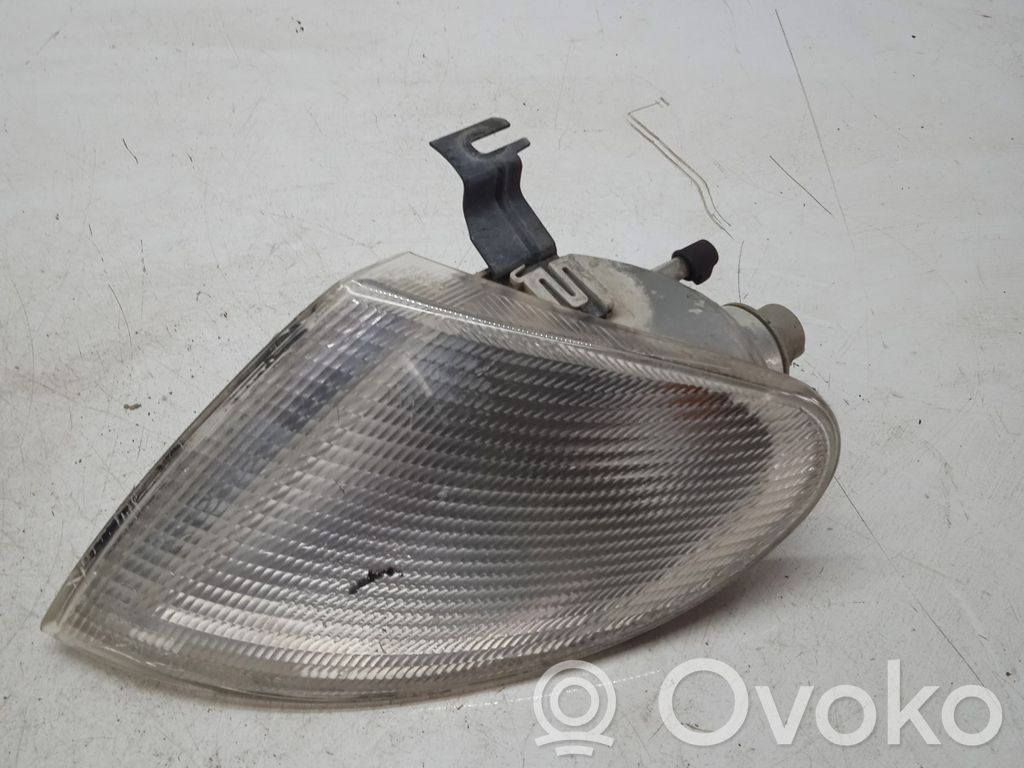 Ford Galaxy Front indicator light 