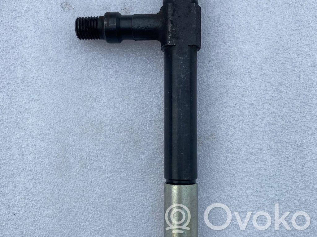 Mazda 323 Fuel injector 