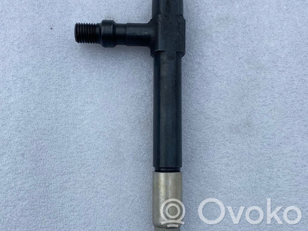 Mazda 323 Fuel injector 