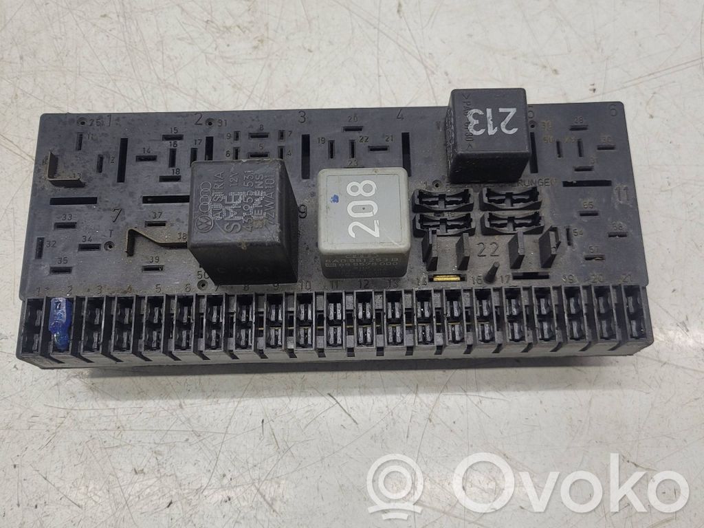 Audi 80 90 S2 B4 Drošinātāju kaste (komplekts) 