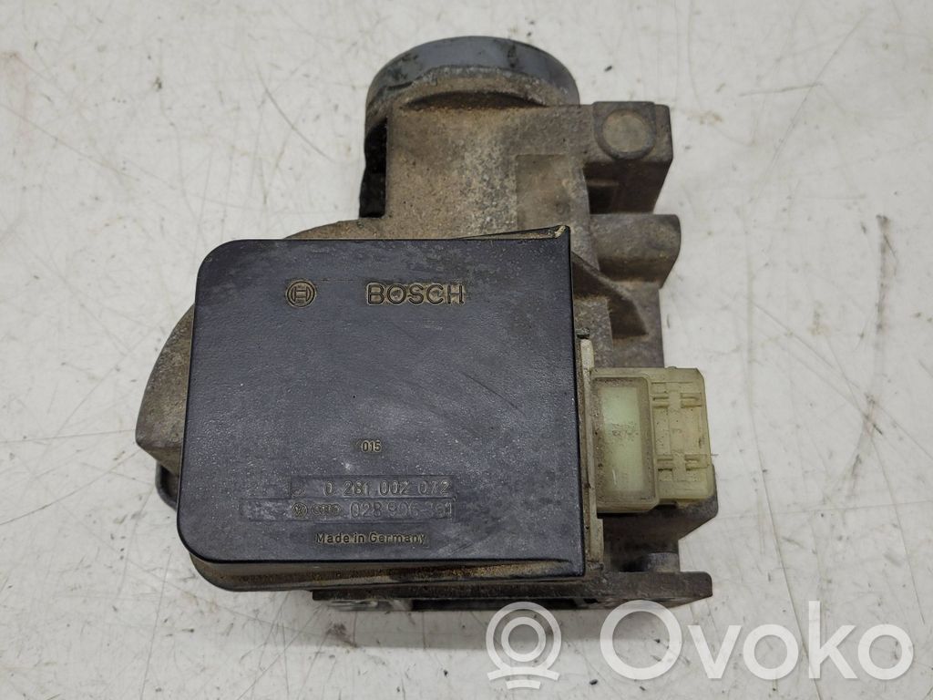 Audi 80 90 S2 B4 Mass air flow meter 