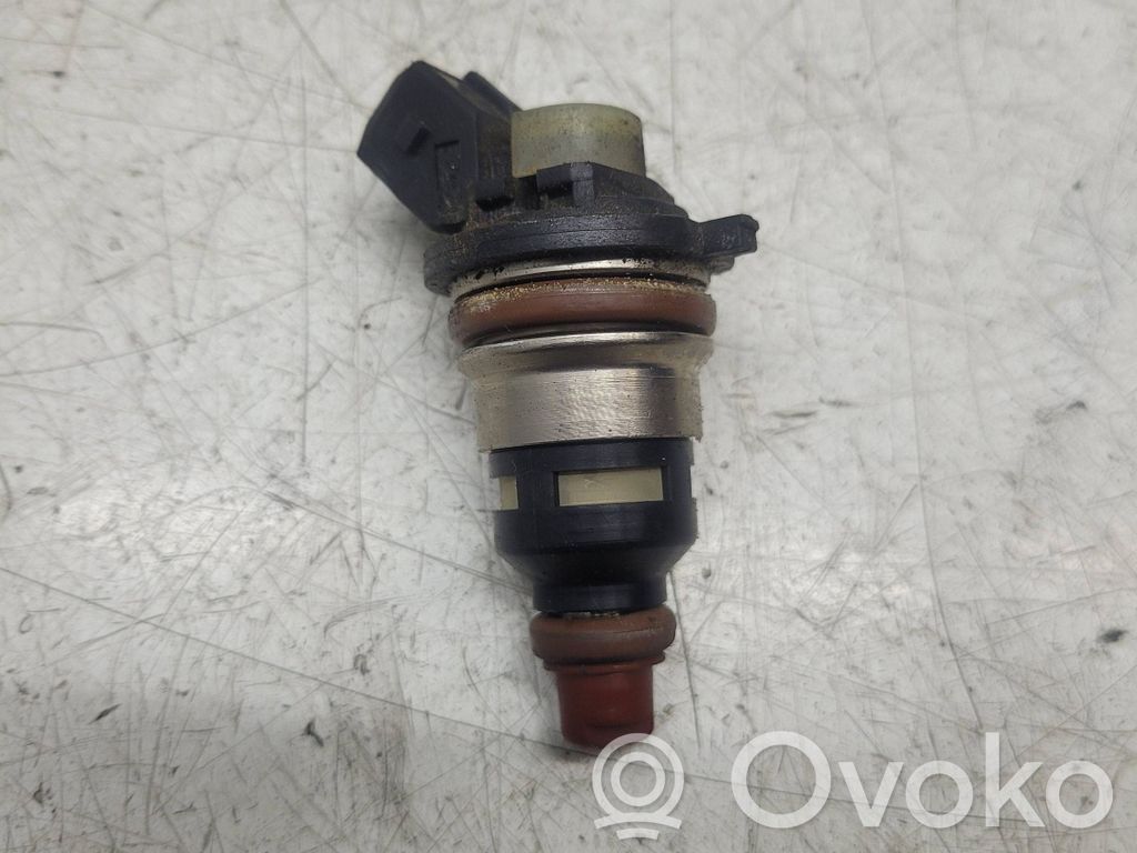 Ford Mondeo MK I Fuel injector 