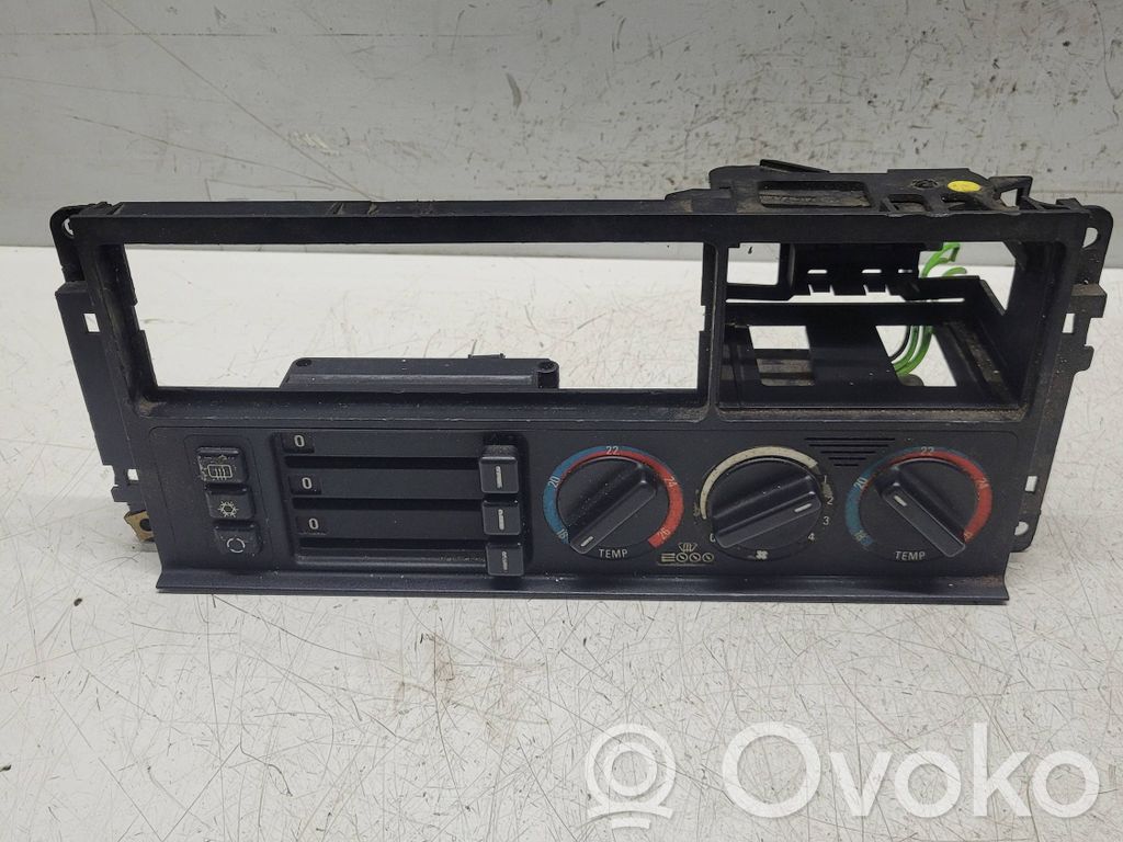 BMW 5 E34 Climate control unit 