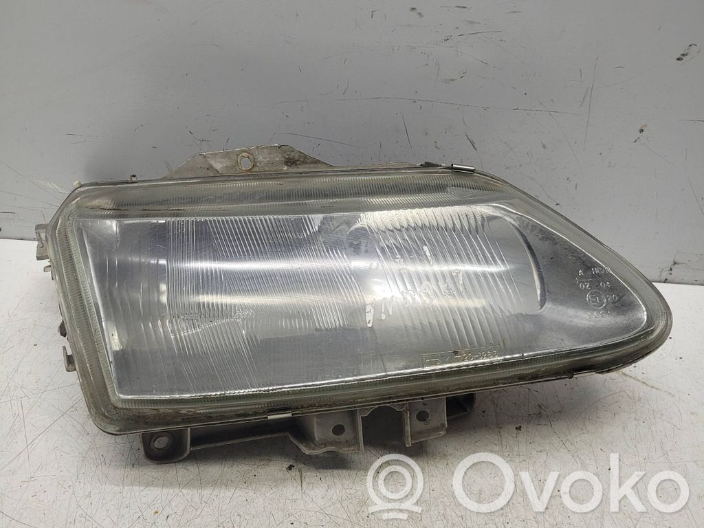 Renault Laguna I Phare frontale 