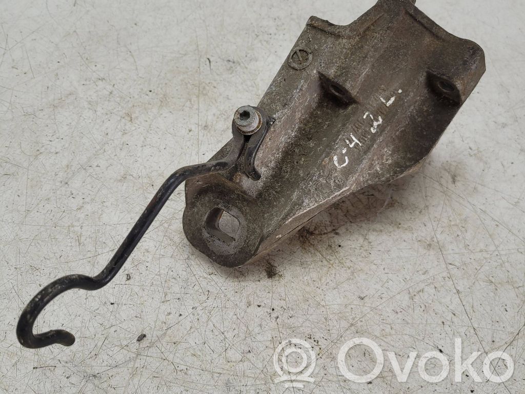 Audi 100 S4 C4 Engine mounting bracket 