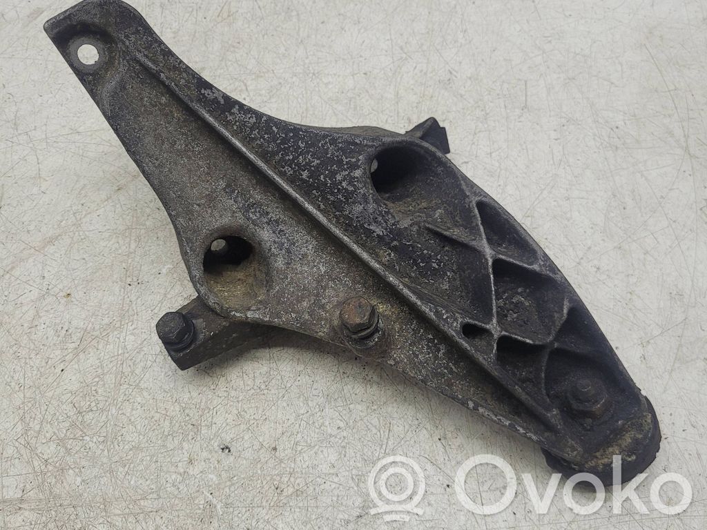 BMW 5 E34 Engine mounting bracket 