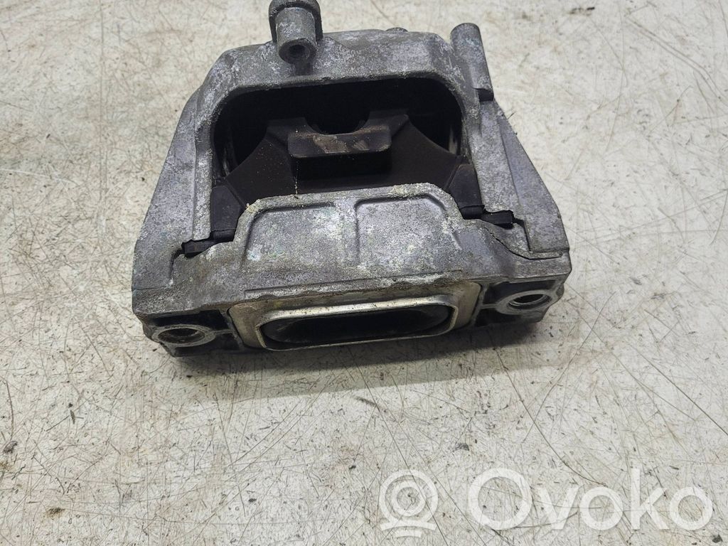 Skoda Superb B6 (3T) Engine mount bracket 
