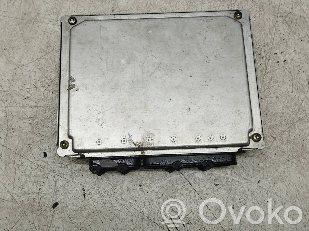 Volkswagen PASSAT B5 Engine control unit/module 
