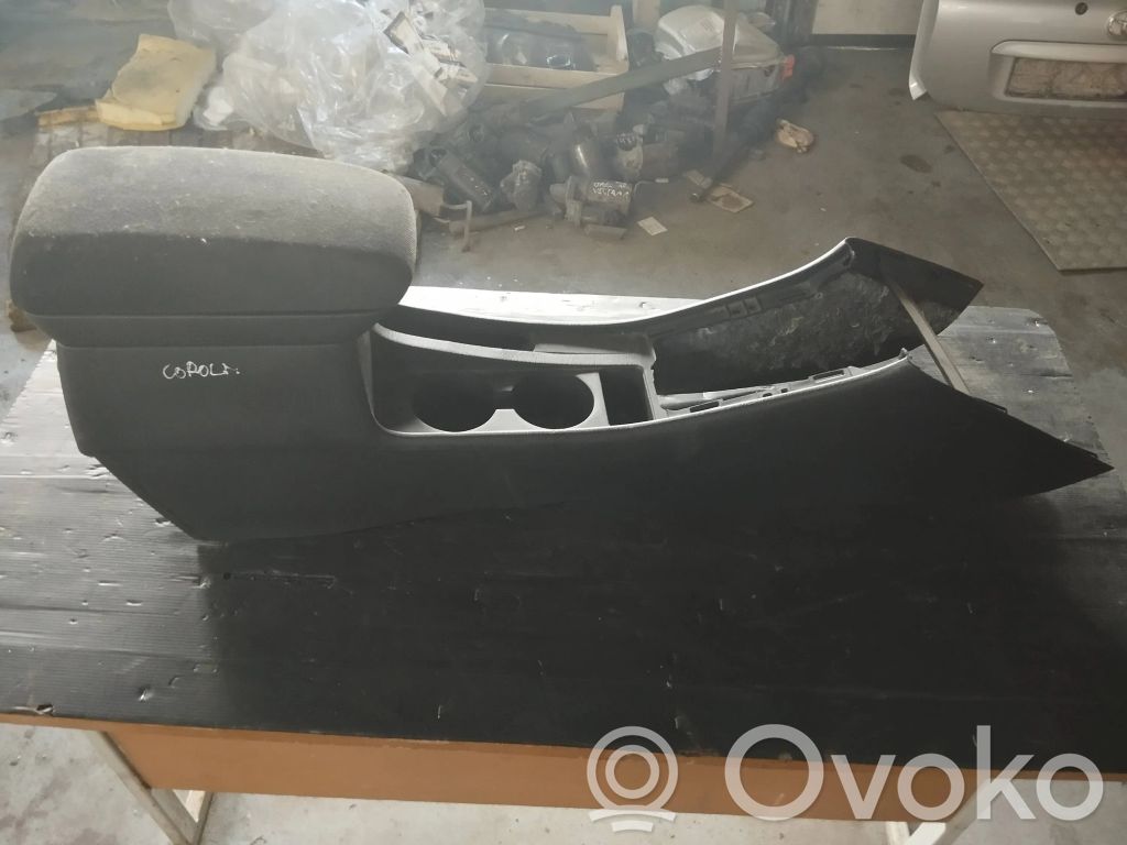 Toyota Corolla E120 E130 Elkoņa balsts 