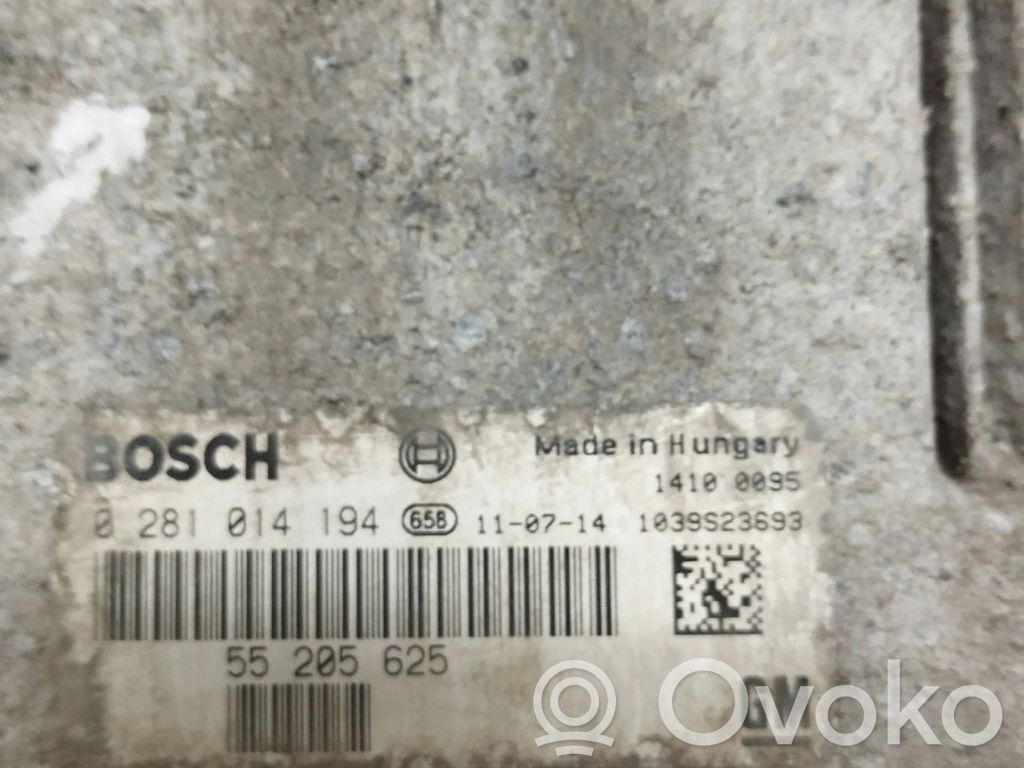 Opel Zafira B Engine control unit/module 