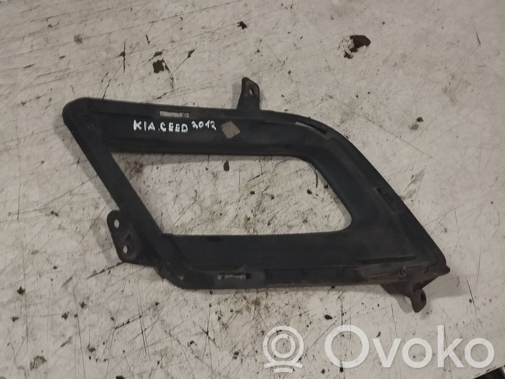 Fog light bracket