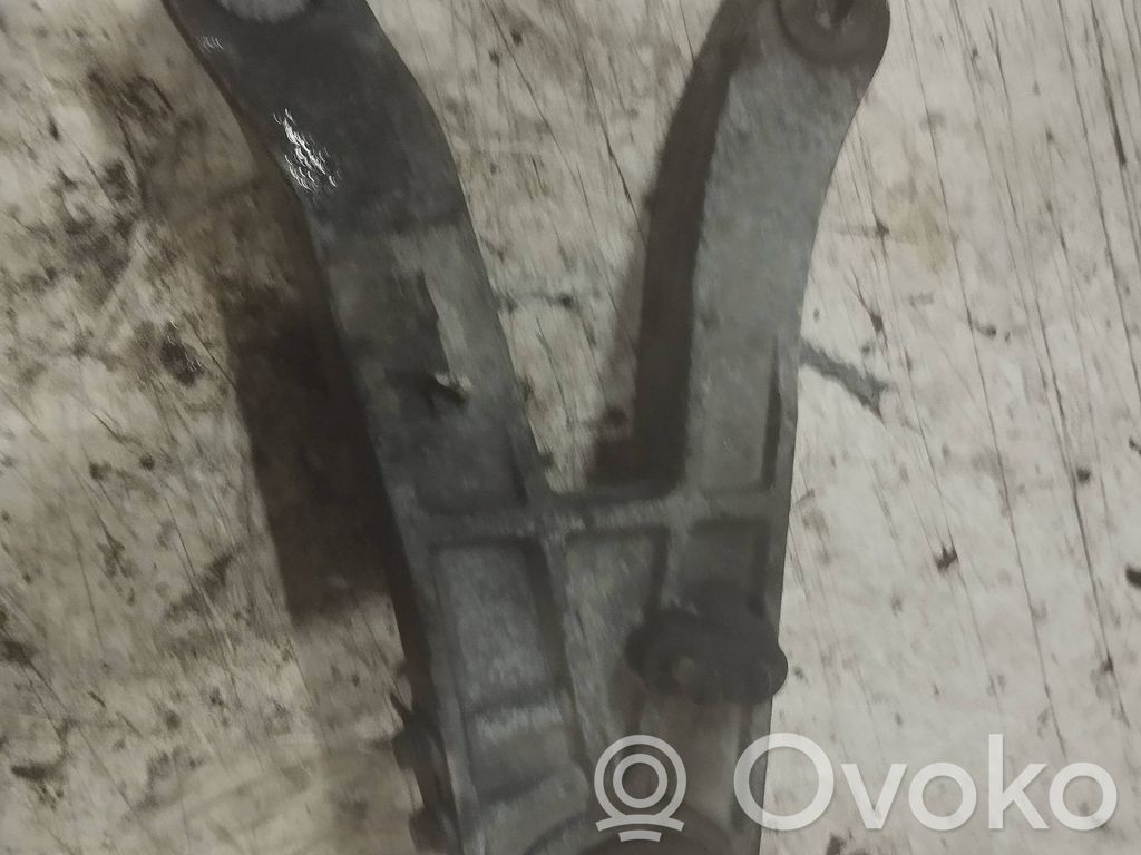 Volvo S80 Engine mounting bracket 