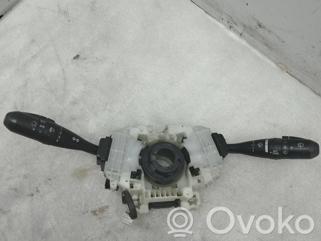 Mitsubishi Colt Wiper turn signal indicator stalk/switch 
