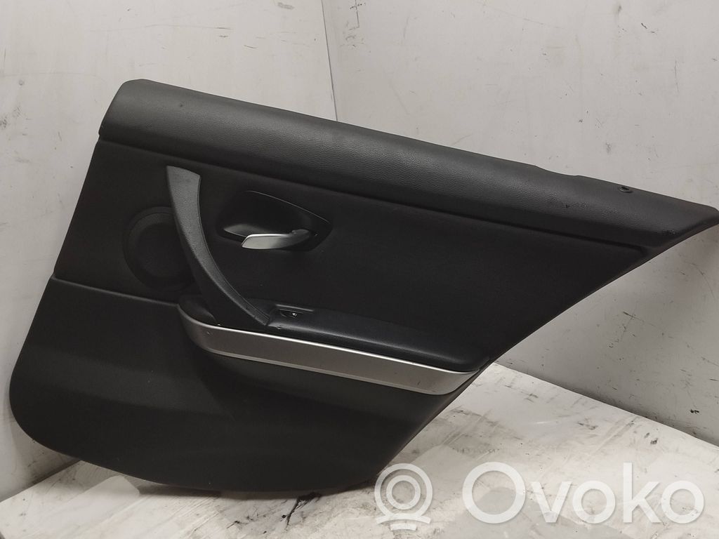 BMW 3 E90 E91 Apšuvums aizmugurējām durvīm 