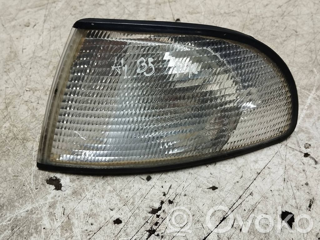 Audi A4 S4 B5 8D Etusuuntavilkku 