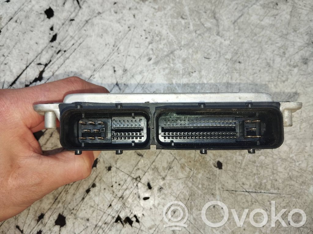 Engine control unit/module   0281010122,038906012C