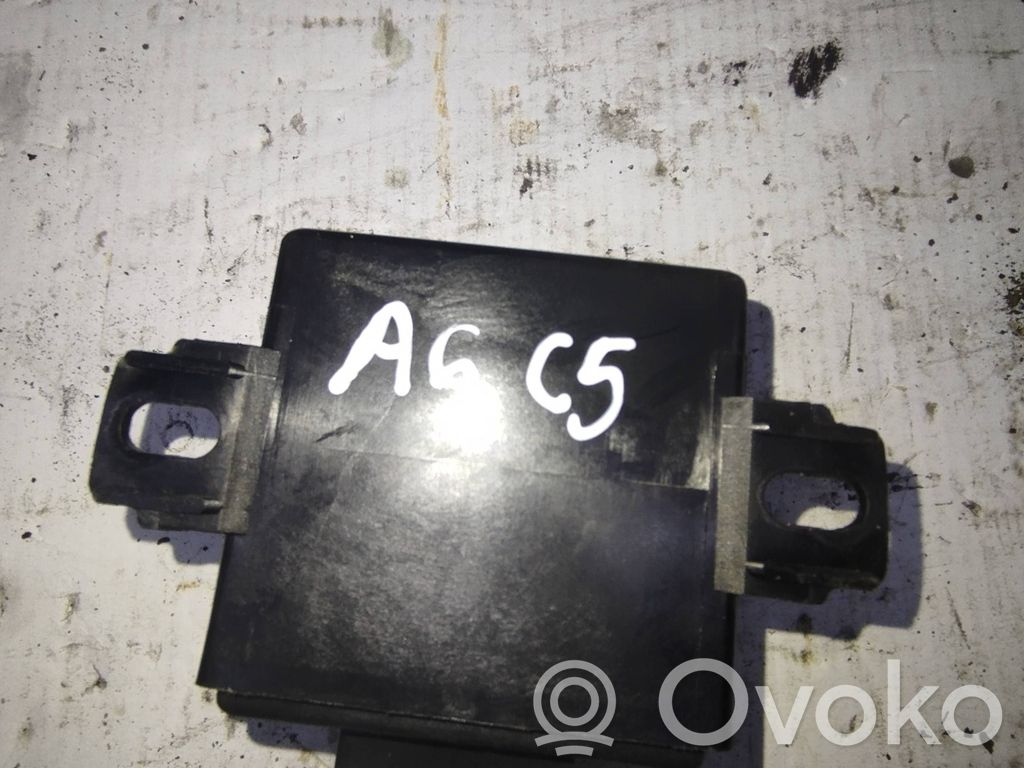 Audi A6 S6 C5 4B Šviesų modulis 