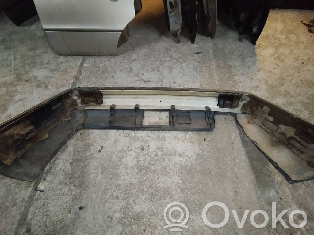 BMW 7 E32 Бампер 