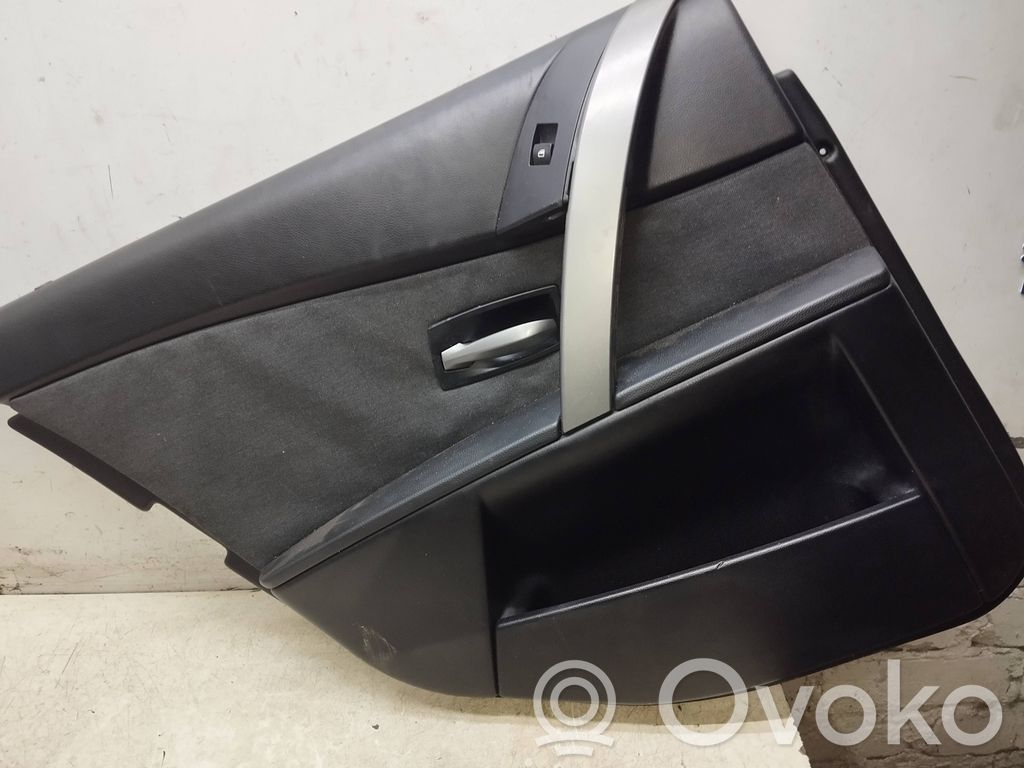 BMW 5 E60 E61 Apšuvums aizmugurējām durvīm 