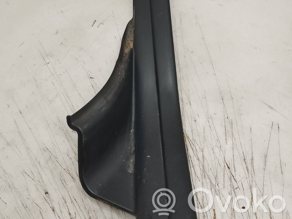 BMW X3 E83 Takaoven kynnyksen suojalista 