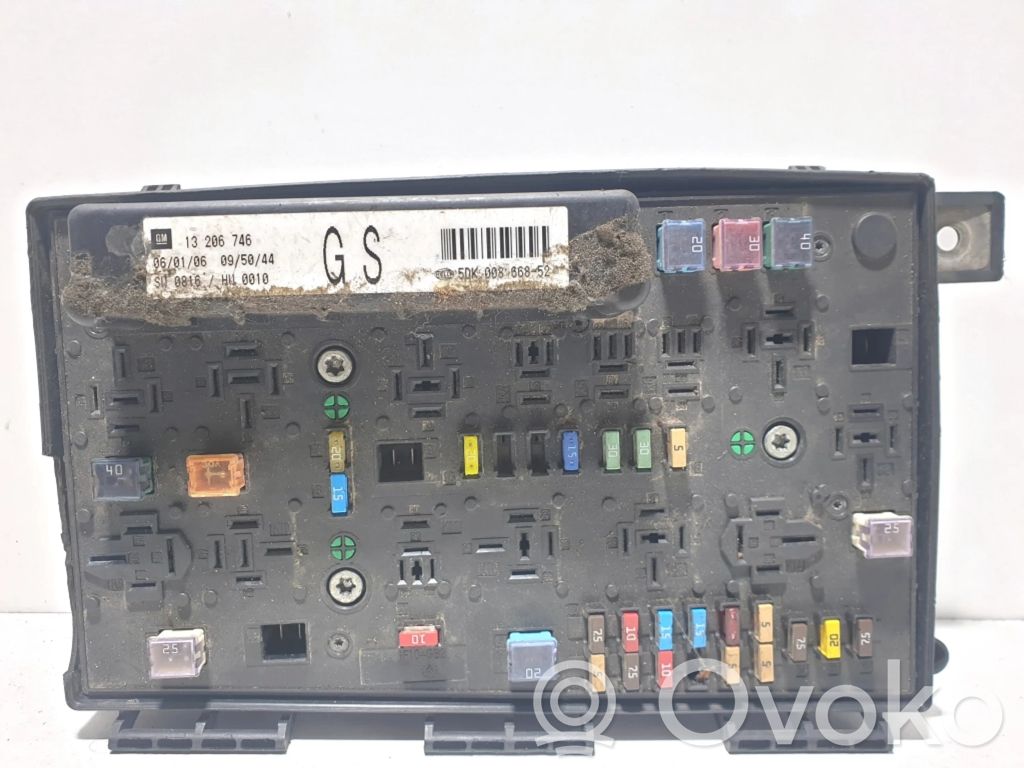 Opel Zafira B Module de fusibles 