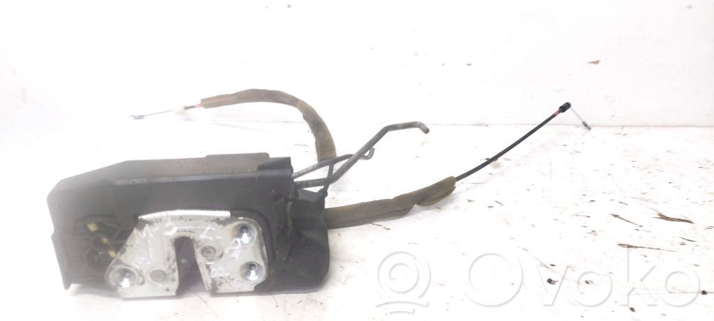 Mazda 3 I Priekšpusē slēdzene 