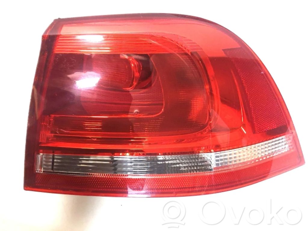Volkswagen Touareg II Luci posteriori 