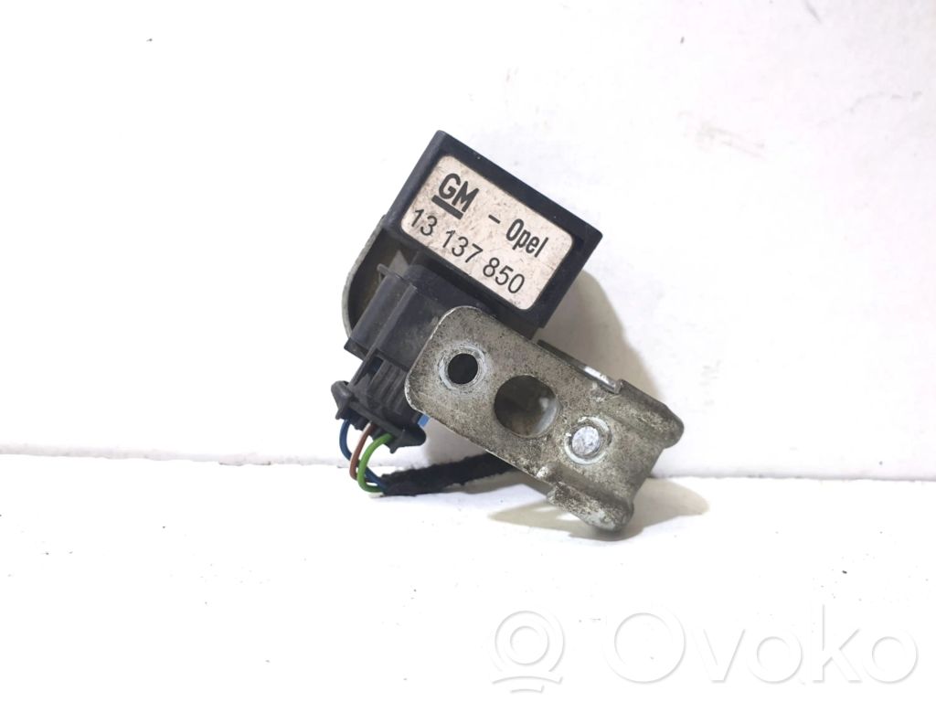 Opel Zafira B Sensor 