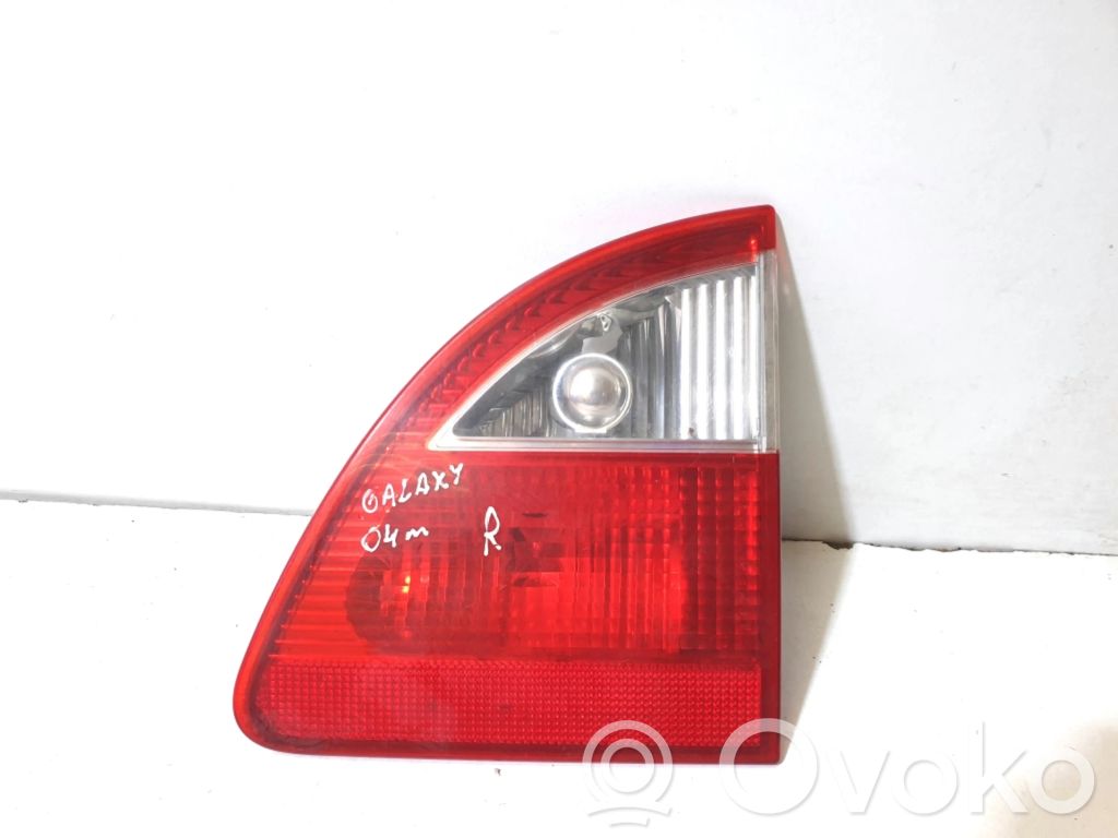 Ford Galaxy Aizmugurējais lukturis pārsegā 