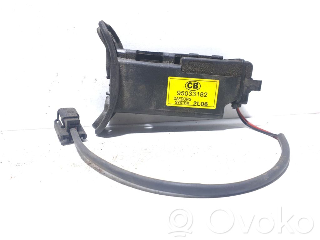 Opel Antara Fuel tank cap lock 