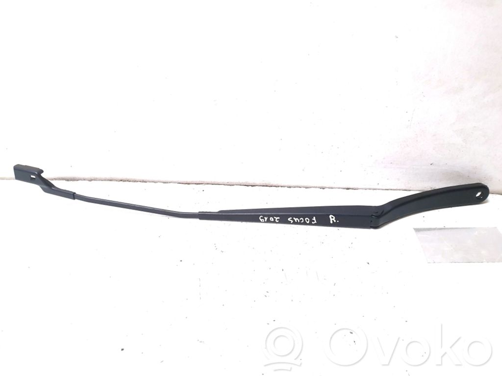 Ford Focus Front wiper blade arm 