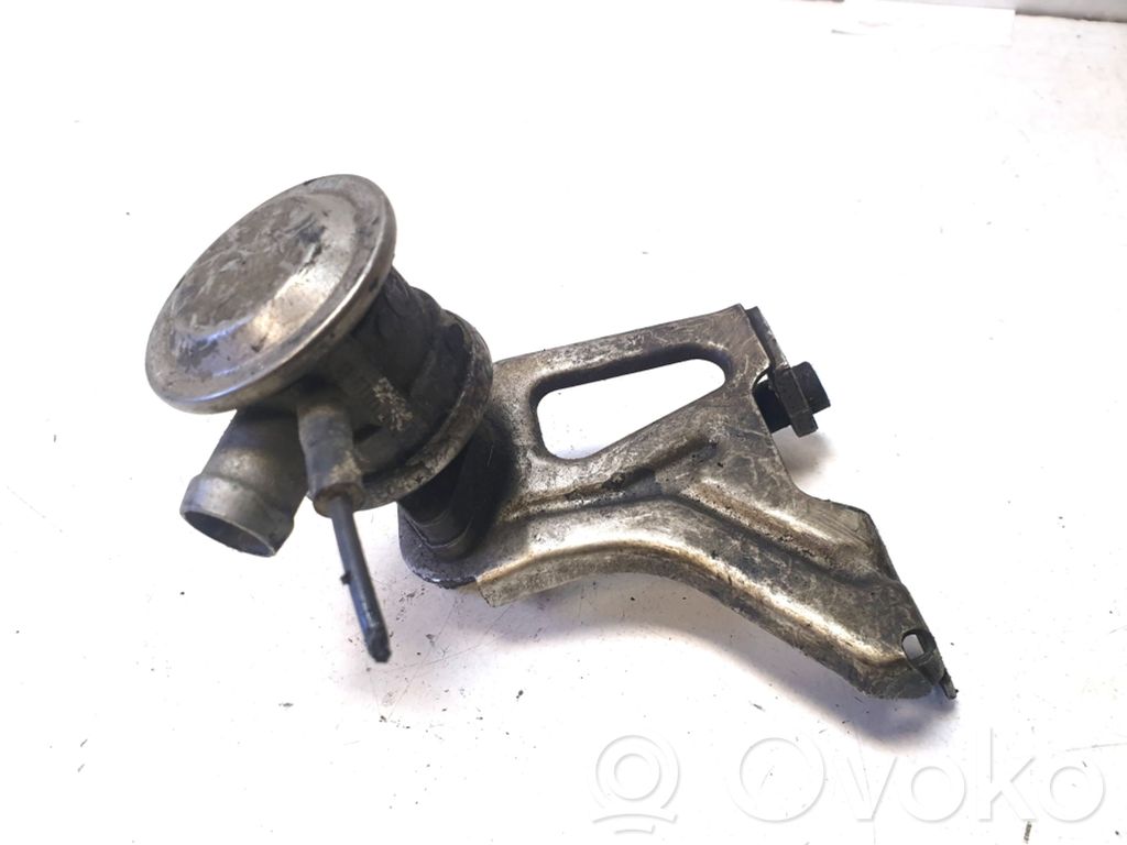 Opel Vectra B EGR valve 