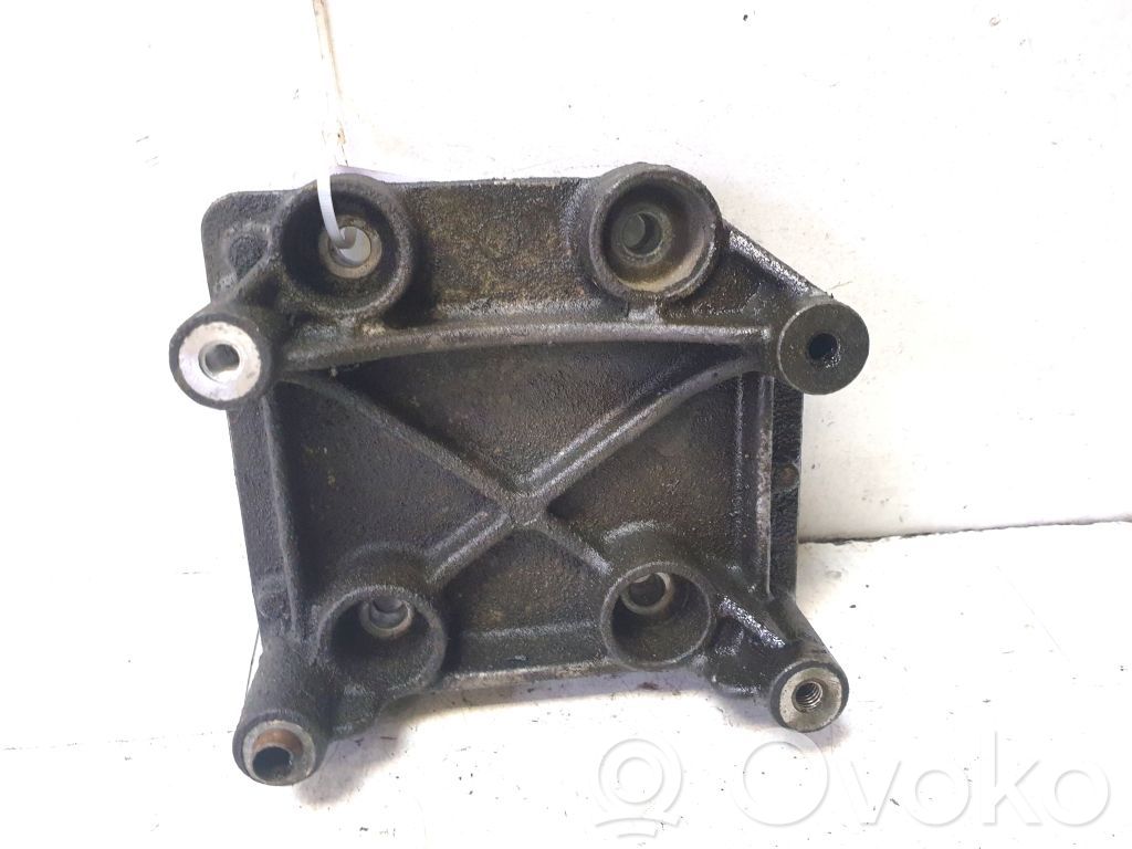 Peugeot Partner A/C compressor mount bracket 