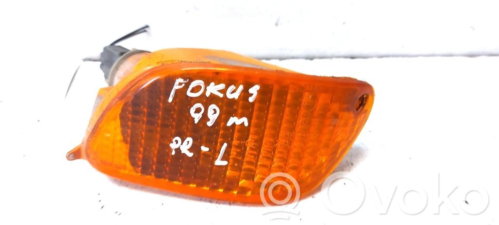 Ford Focus Front indicator light 