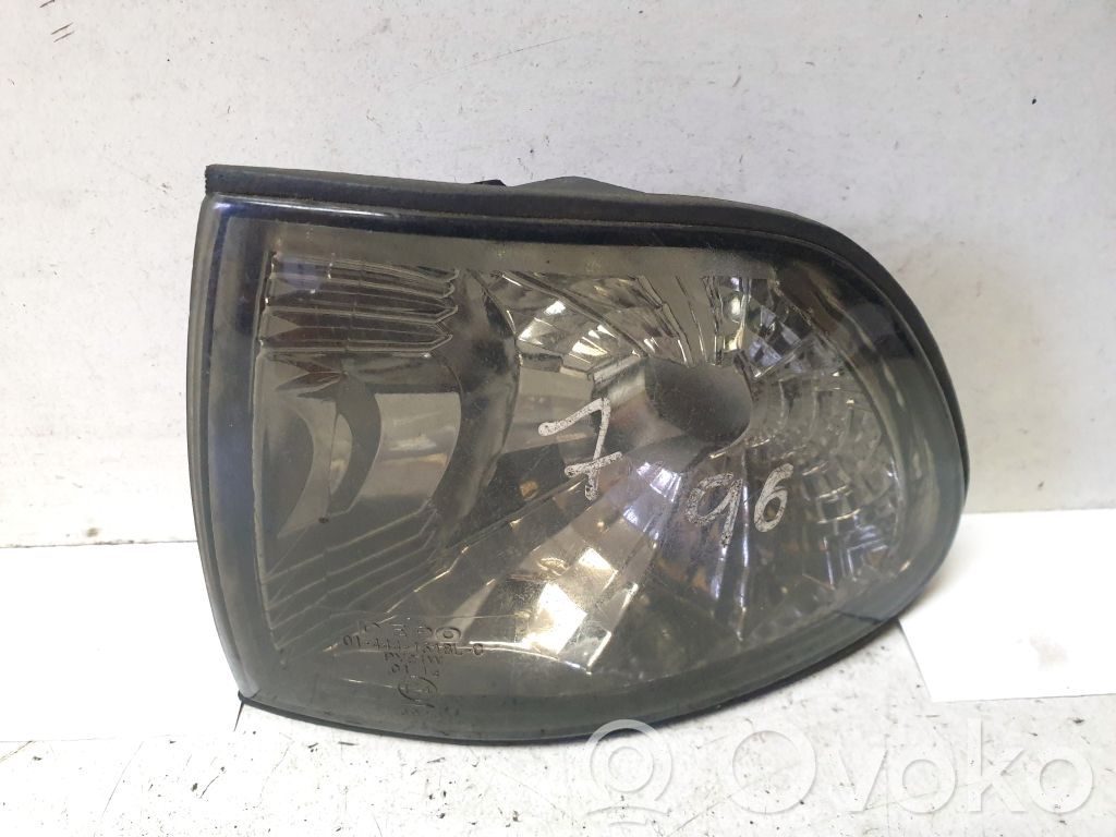 BMW 7 E38 Front indicator light 