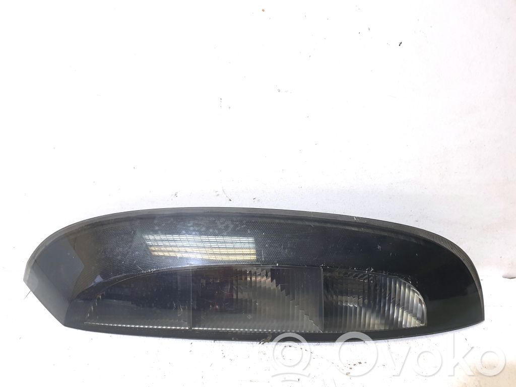 Opel Corsa C Aizmugurējais lukturis virsbūvē 