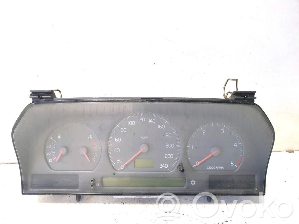 Volvo S70  V70  V70 XC Licznik / Prędkościomierz 