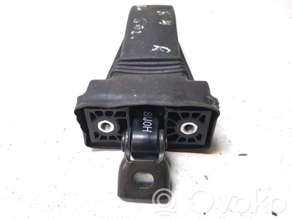 Audi A4 S4 B9 Takaoven pidätin 