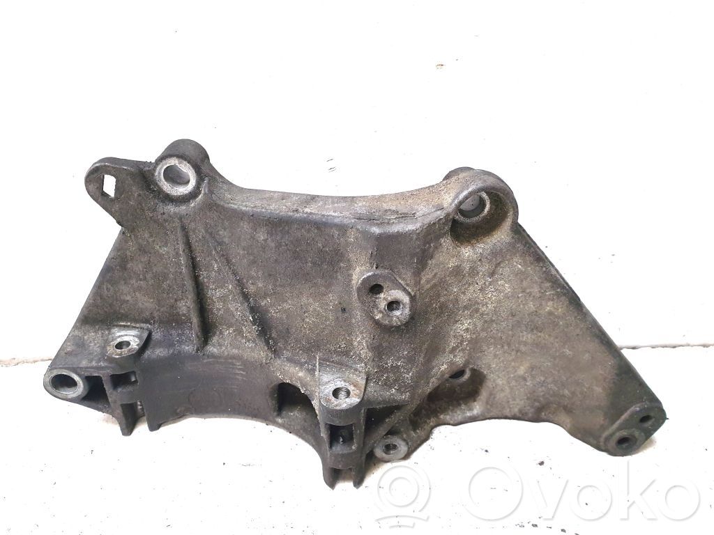 Renault Scenic II -  Grand scenic II Generator/alternator bracket 
