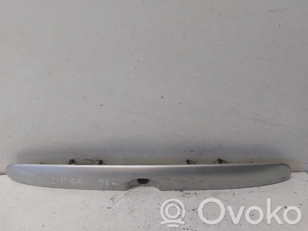 Opel Omega B1 Éclairage de plaque d'immatriculation 